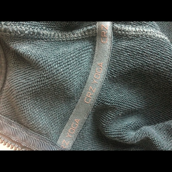 CRZ Yoga aguamarina color hoodie, pockets infront and zipper - Picture 9 of 11